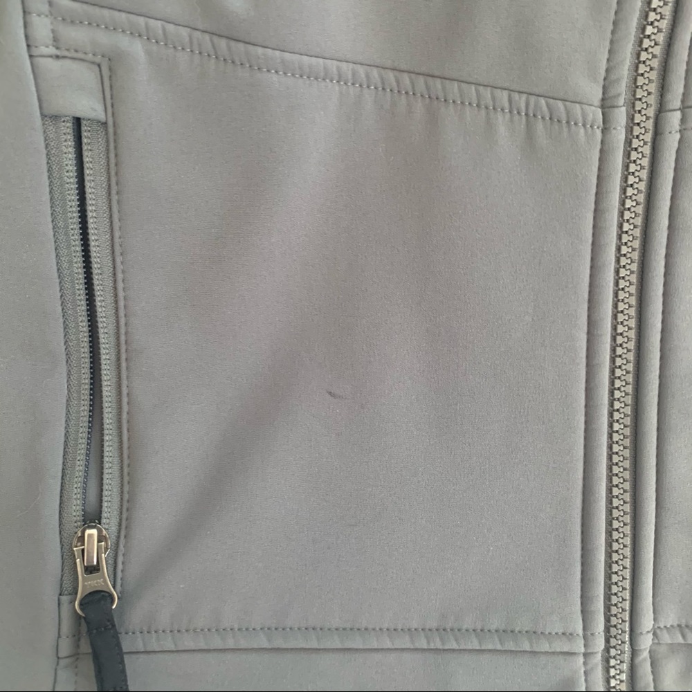 Lands End water resistant jacket - Picture 4 of 4